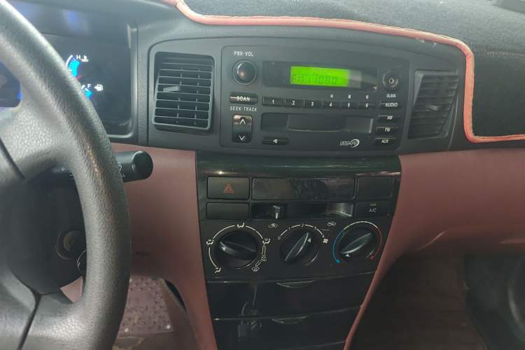Used BYD F3 2015 Energy-Efficient Model 1.5L Manual Comfort Edition Audio And AC Panel