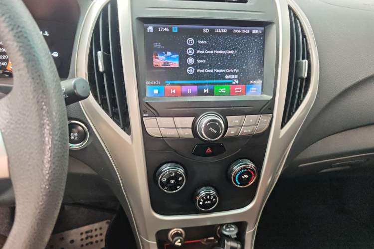 Used BYD F3 2015 Energy-Saving Edition 1.5L Manual Luxury Model Audio And AC Panel