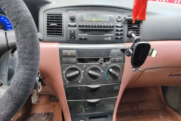Used BYD F3 2015 Energy-Efficient Model 1.5L Manual Comfort Edition Audio And AC Panel
