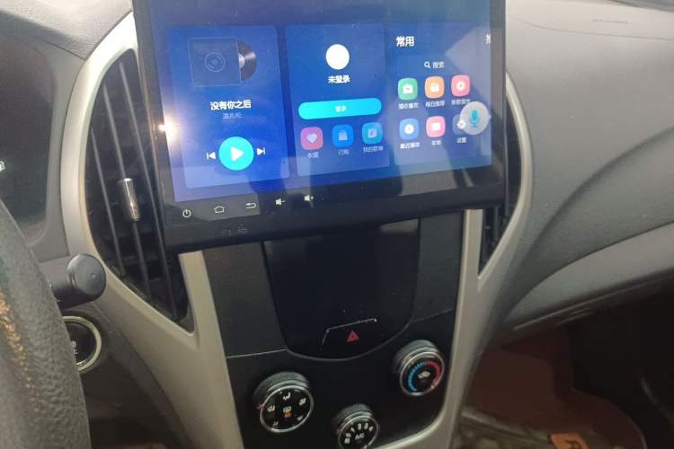 Used BYD F3 2015 Energy-Saving Edition 1.5L Manual Luxury Model Audio And AC Panel