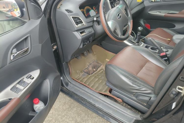 Used BYD F3 2015 Energy-Efficient Model 1.5L Manual Comfort Edition Driver Seat