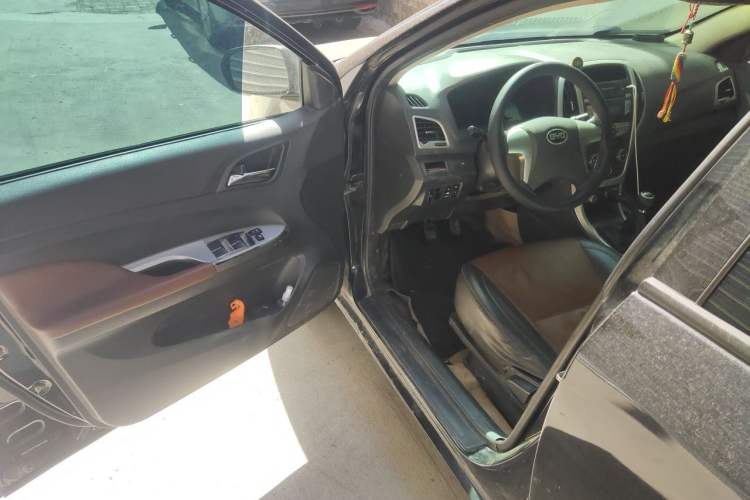 Used BYD F3 2015 Energy-Efficient Model 1.5L Manual Comfort Edition Driver Seat