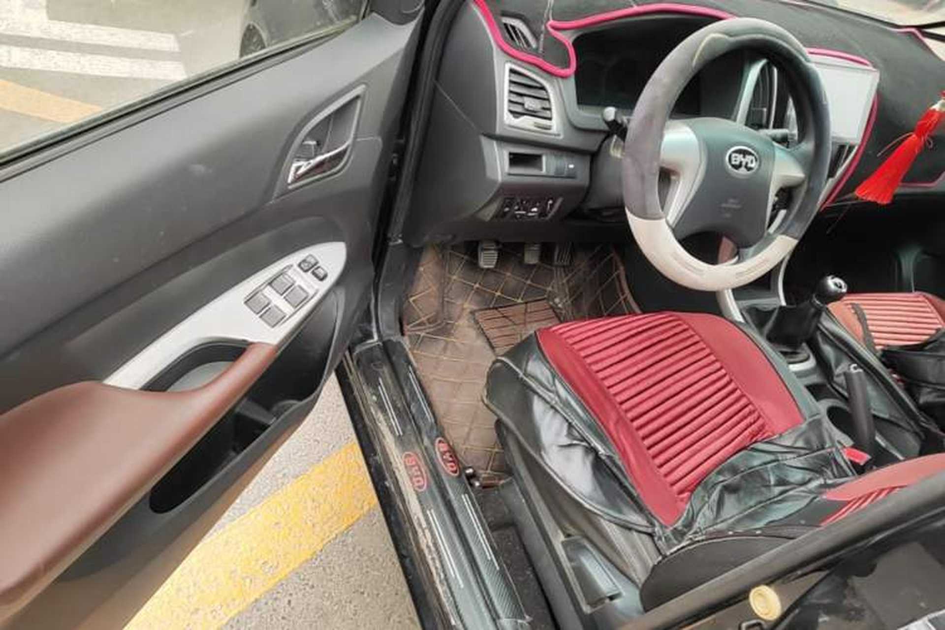 Used BYD F3 2015 Energy-Saving Edition 1.5L Manual Luxury Model Driver Seat