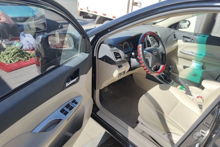 Used BYD F3 2015 Energy-Efficient Model 1.5L Manual Comfort Edition Driver Seat