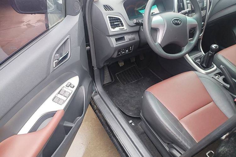Used BYD F3 2015 Energy-Efficient Model 1.5L Manual Comfort Edition Driver Seat