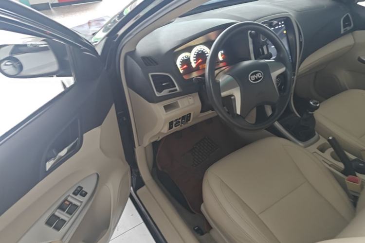 Used BYD F3 2015 Energy-Efficient Model 1.5L Manual Comfort Edition Driver Seat