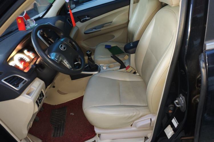 Used BYD F3 2015 Energy-Saving Edition 1.5L Manual Luxury Model Driver Seat
