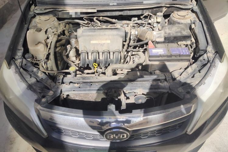 Used BYD F3 2015 Energy-Efficient Model 1.5L Manual Comfort Edition Engine Bay