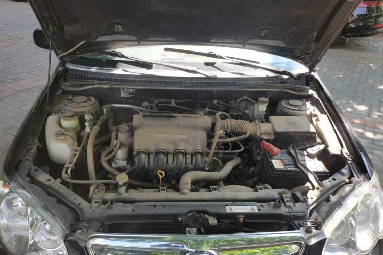 Used BYD F3 2015 Energy-Efficient Model 1.5L Manual Comfort Edition Engine Bay