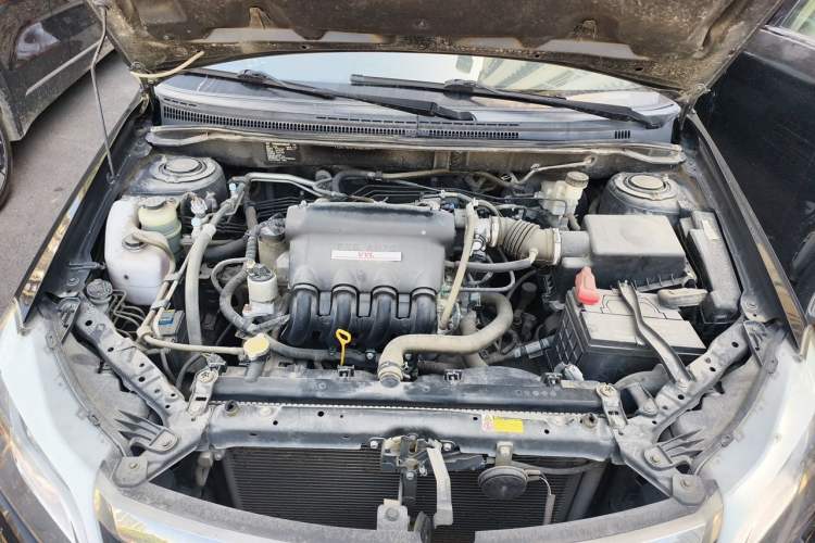 Used BYD F3 2015 Energy-Efficient Model 1.5L Manual Comfort Edition Engine Bay