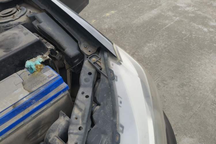 Used BYD F3 2015 Energy-Efficient Model 1.5L Manual Comfort Edition Engine Bay Left