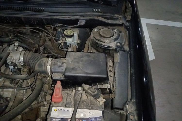 Used BYD F3 2015 Energy-Efficient Model 1.5L Manual Comfort Edition Engine Bay Left