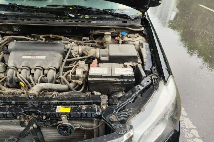 Used BYD F3 2015 Energy-Saving Edition 1.5L Manual Luxury Model Engine Bay Left
