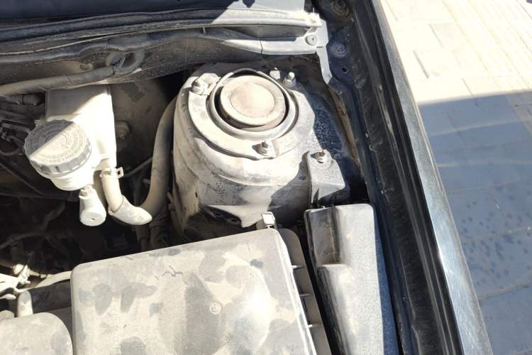 Used BYD F3 2015 Energy-Efficient Model 1.5L Manual Comfort Edition Engine Bay Left