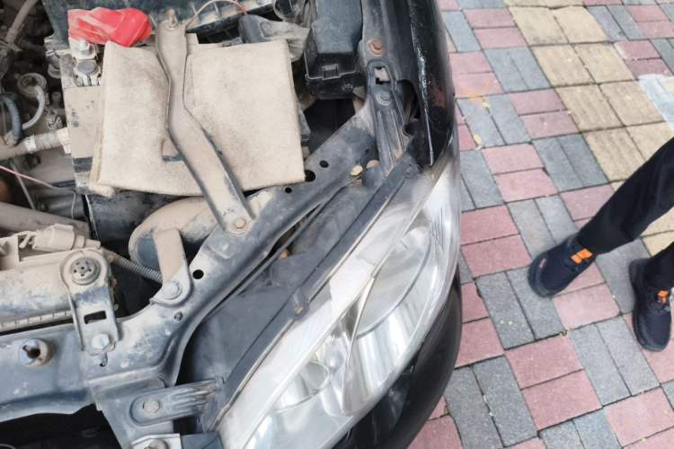 Used BYD F3 2015 Energy-Efficient Model 1.5L Manual Comfort Edition Engine Bay Left