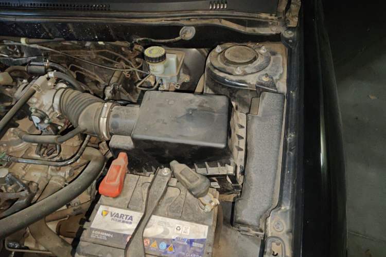 Used BYD F3 2015 Energy-Efficient Model 1.5L Manual Comfort Edition Engine Bay Left