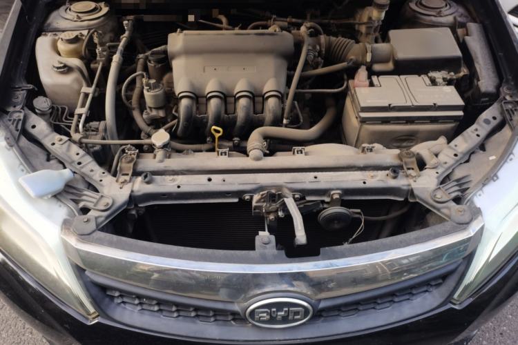 Used BYD F3 2015 Energy-Saving Edition 1.5L Manual Luxury Model Engine Bay