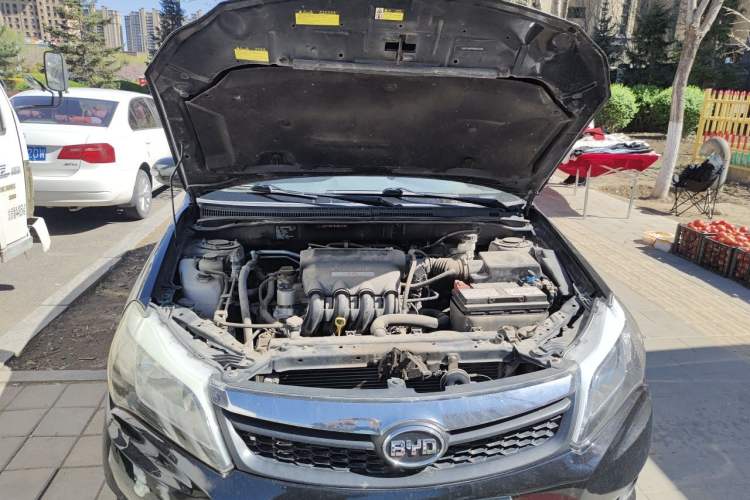 Used BYD F3 2015 Energy-Efficient Model 1.5L Manual Comfort Edition Engine Bay