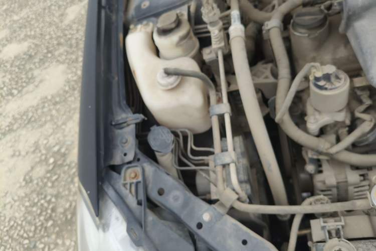 Used BYD F3 2015 Energy-Efficient Model 1.5L Manual Comfort Edition Engine Bay Right