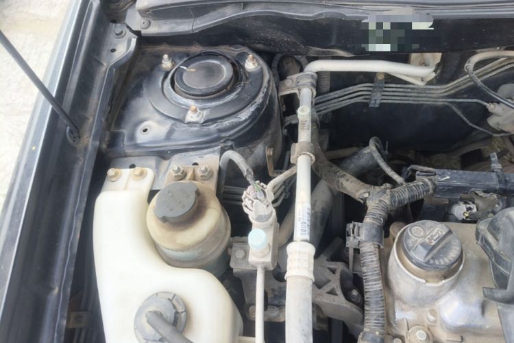 Used BYD F3 2015 Energy-Saving Edition 1.5L Manual Luxury Model Engine Bay Right