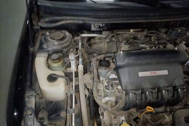 Used BYD F3 2015 Energy-Efficient Model 1.5L Manual Comfort Edition Engine Bay Right