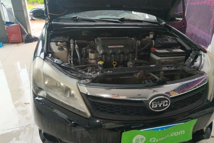 Used BYD F3 2015 Energy-Saving Edition 1.5L Manual Luxury Model Engine Bay Right