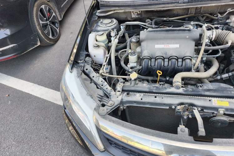 Used BYD F3 2015 Energy-Efficient Model 1.5L Manual Comfort Edition Engine Bay Right