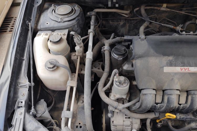Used BYD F3 2015 Energy-Efficient Model 1.5L Manual Comfort Edition Engine Bay Right