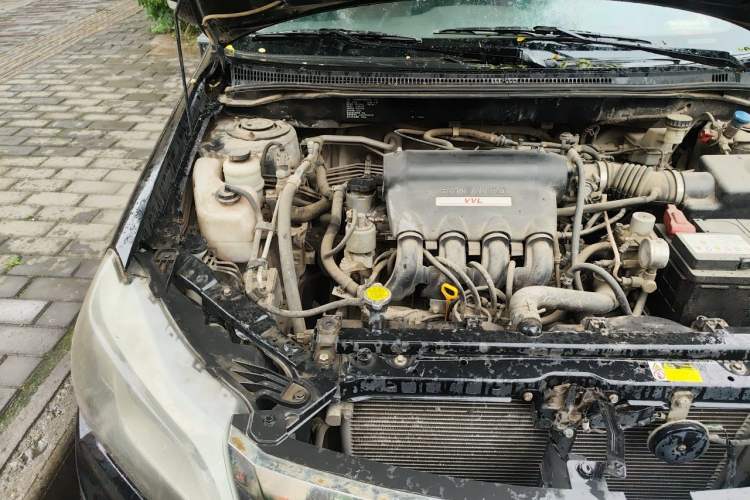 Used BYD F3 2015 Energy-Saving Edition 1.5L Manual Luxury Model Engine Bay Right
