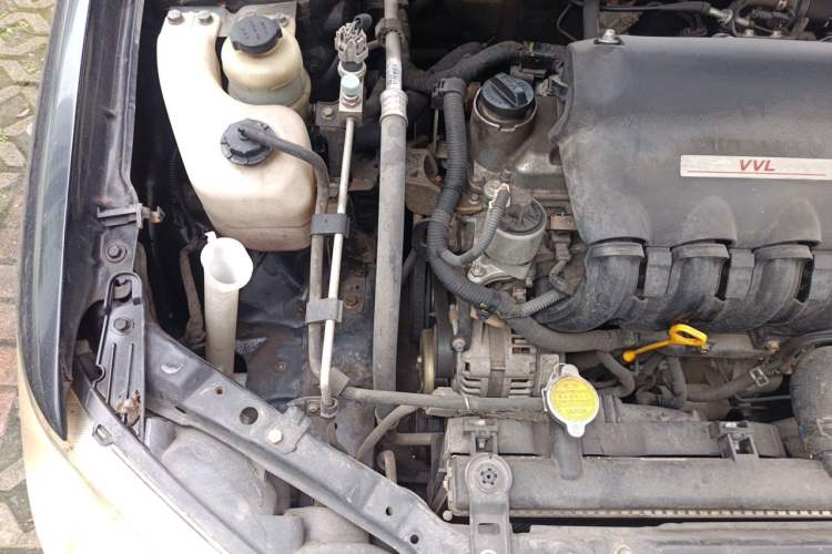 Used BYD F3 2015 Energy-Efficient Model 1.5L Manual Comfort Edition Engine Bay Right