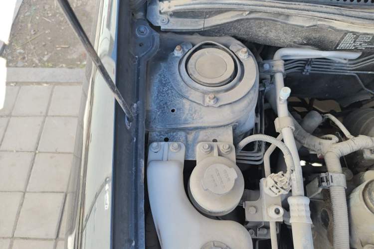 Used BYD F3 2015 Energy-Efficient Model 1.5L Manual Comfort Edition Engine Bay Right