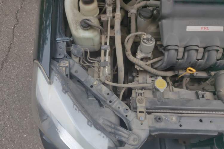 Used BYD F3 2015 Energy-Efficient Model 1.5L Manual Comfort Edition Engine Bay Right