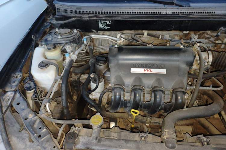 Used BYD F3 2015 Energy-Saving Edition 1.5L Manual Luxury Model Engine Bay Right