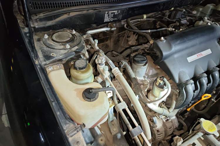 Used BYD F3 2015 Energy-Efficient Model 1.5L Manual Comfort Edition Engine Bay Right