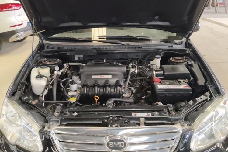 Used BYD F3 2015 Energy-Efficient Model 1.5L Manual Comfort Edition Engine Bay