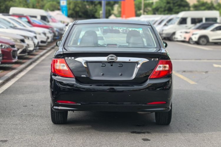 Used BYD F3 2015 Energy-Efficient Model 1.5L Manual Comfort Edition Exterior 3