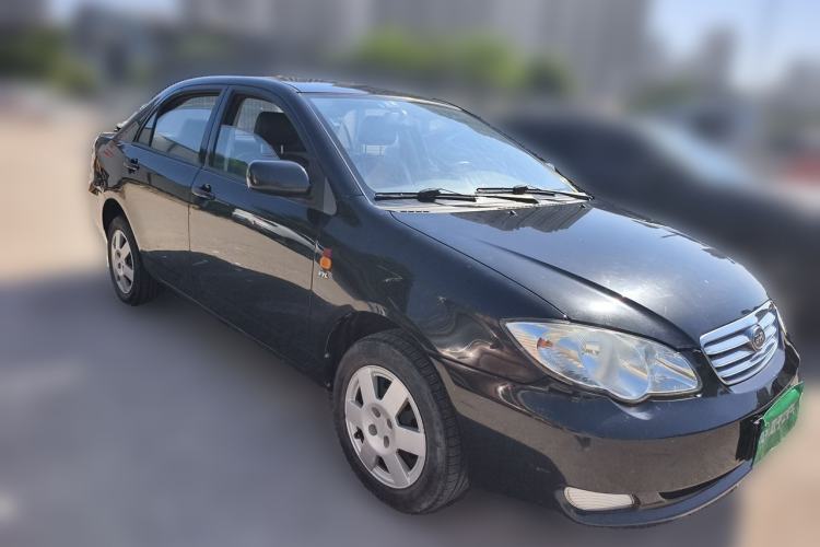 Used BYD F3 2015 Energy-Efficient Model 1.5L Manual Comfort Edition Front Right 45 Deg