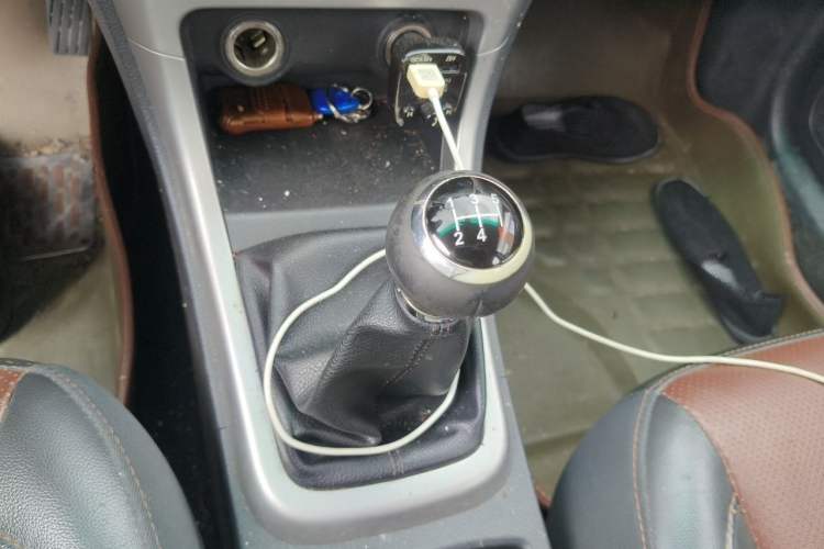 Used BYD F3 2015 Energy-Efficient Model 1.5L Manual Comfort Edition Gear Lever