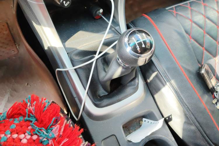 Used BYD F3 2015 Energy-Efficient Model 1.5L Manual Comfort Edition Gear Lever