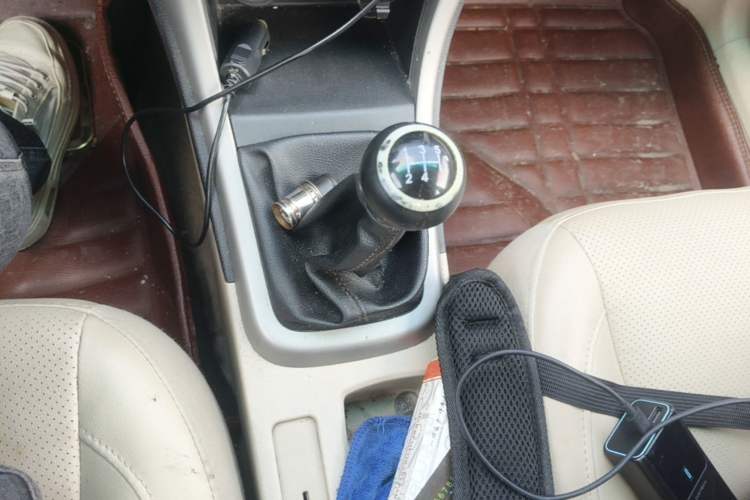 Used BYD F3 2015 Energy-Saving Edition 1.5L Manual Luxury Model Gear Lever