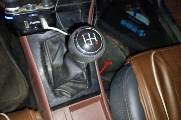 Used BYD F3 2015 Energy-Efficient Model 1.5L Manual Comfort Edition Gear Lever