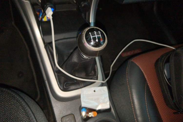 Used BYD F3 2015 Energy-Saving Edition 1.5L Manual Luxury Model Gear Lever