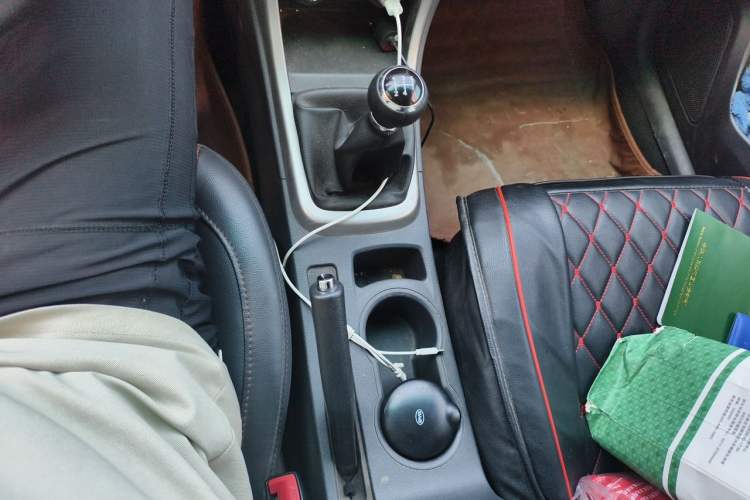Used BYD F3 2015 Energy-Efficient Model 1.5L Manual Comfort Edition Gear Lever