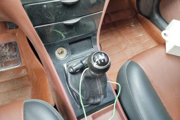 Used BYD F3 2015 Energy-Efficient Model 1.5L Manual Comfort Edition Gear Lever