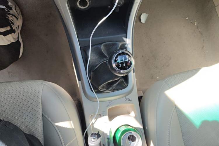 Used BYD F3 2015 Energy-Efficient Model 1.5L Manual Comfort Edition Gear Lever