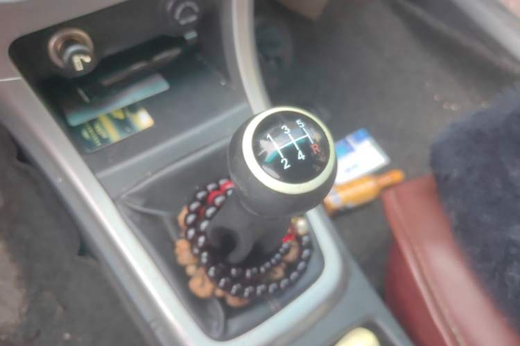 Used BYD F3 2015 Energy-Efficient Model 1.5L Manual Comfort Edition Gear Lever
