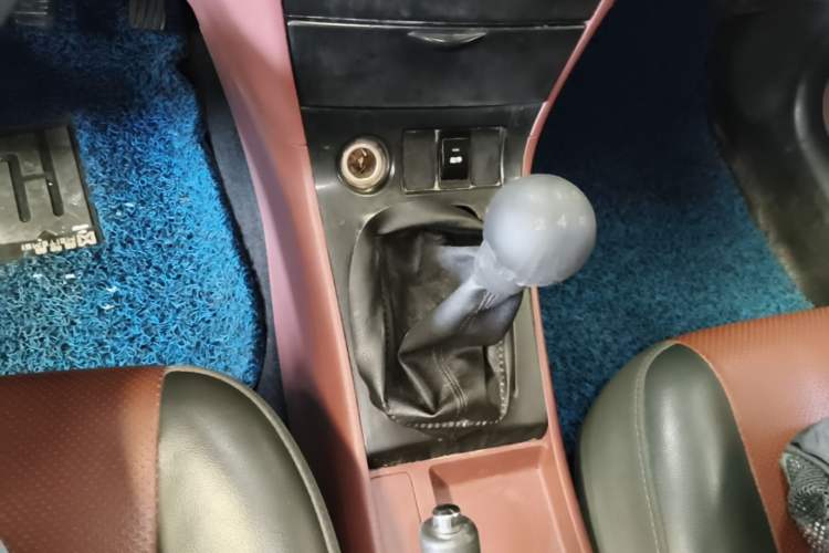 Used BYD F3 2015 Energy-Efficient Model 1.5L Manual Comfort Edition Gear Lever