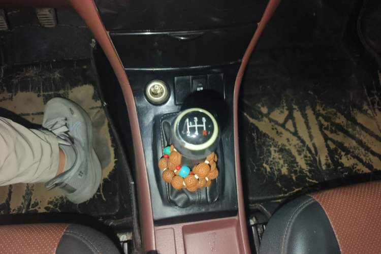 Used BYD F3 2015 Energy-Efficient Model 1.5L Manual Comfort Edition Gear Lever