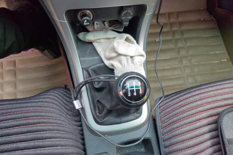 Used BYD F3 2015 Energy-Saving Edition 1.5L Manual Luxury Model Gear Lever