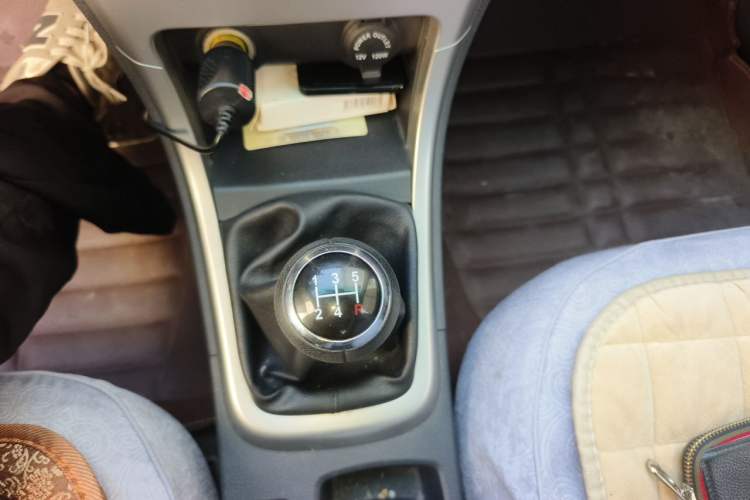 Used BYD F3 2015 Energy-Efficient Model 1.5L Manual Comfort Edition Gear Lever